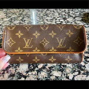 Louis Vuitton Pochette Twin PM Shoulder Pouch